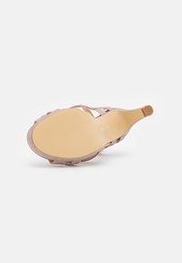 Menbur Sandály na vysokém podpatku - rose gold-coloured