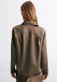 Marc O'Polo BLOUSE BOXY SHAPE COLLAR LONGSLEEVE SOLID - Hemdbluse - melted nougat