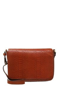 Esprit Skuldertasker - cognac
