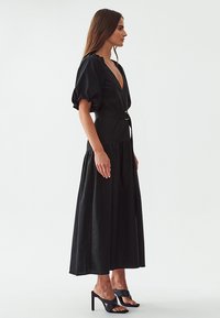 WILLA FLUTE  - Freizeitkleid - black