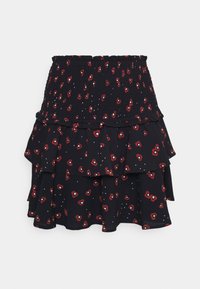 Černá sukně s volány a ruflovanými vrstvami, zdobená červeným květinovým vzorem a bílými akcenty. V horní části elastický pas pro pohodlí.