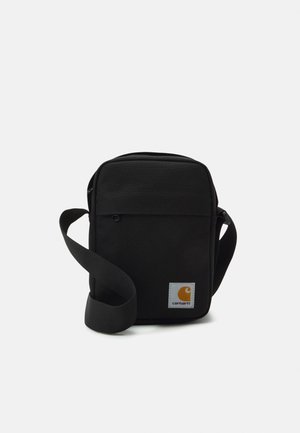 Kleine schwarze Carhartt Crossbody-Tasche mit verstellbarem Riemen und Fronttasche, mit Carhartt-Logo-Patch an der unteren Vorderseite.