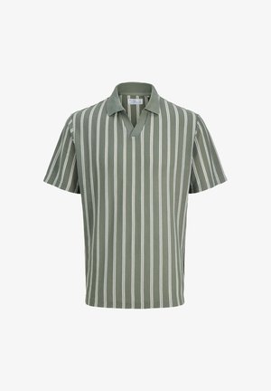 Grünes kurzärmliges Poloshirt mit vertikalen weißen Streifen, ausgestattet mit einem V-Ausschnitt und strukturiertem Stoff. Lässig geschnitten.