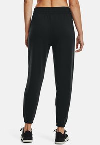 Under Armour RIVAL  - Dresside alumine osa - black