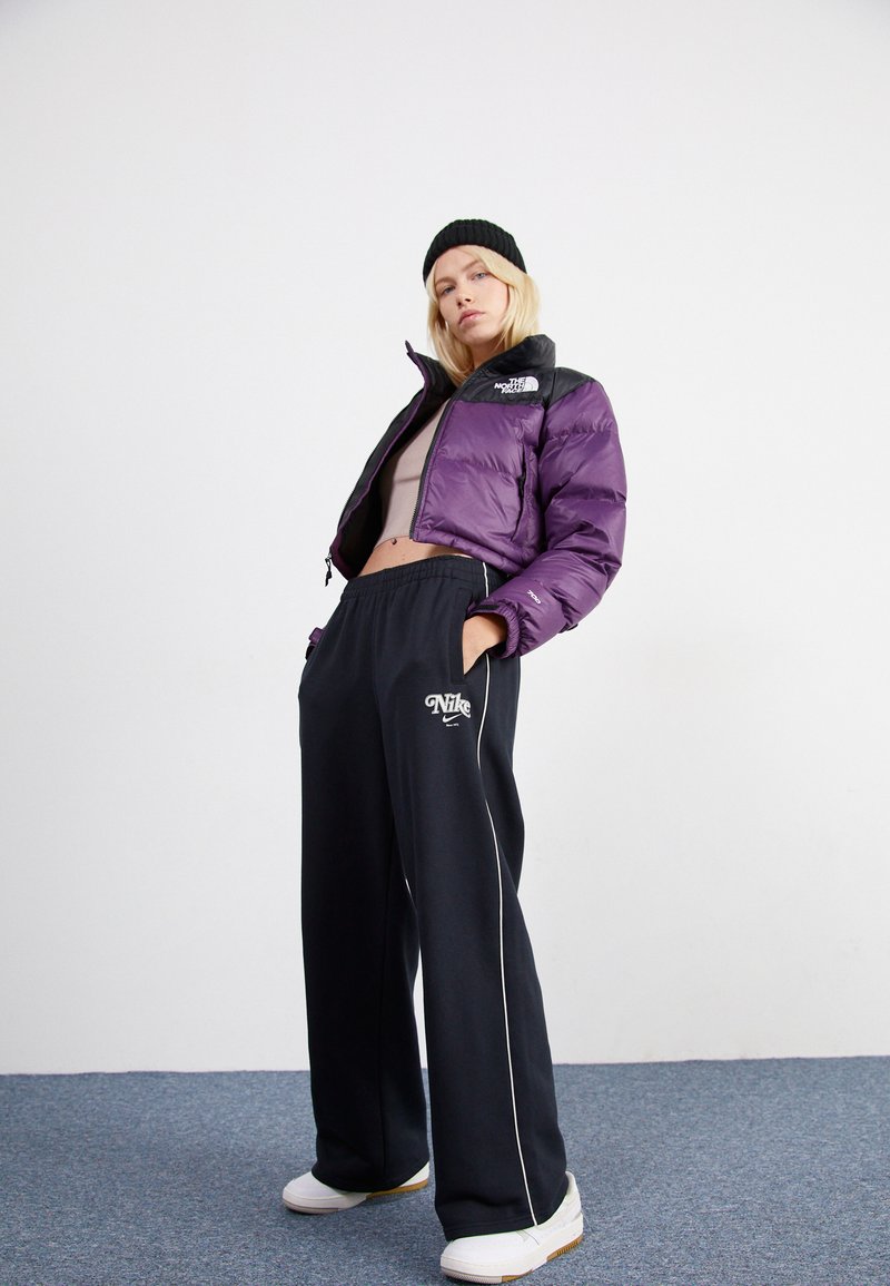 Nike Sportswear STRAIGHT PANT - Tracksuit bottoms - black