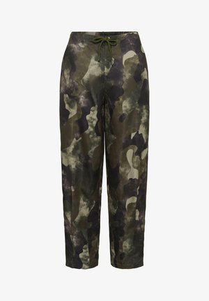 Herren-Trainingshose mit Camouflage-Muster in Grüntönen, Braun und Schwarz, mit lockerer Passform.