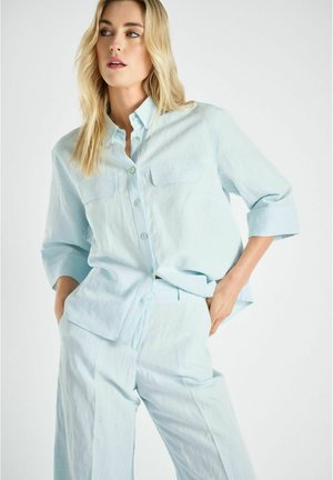 GERADE GESCHNITTENE MIT BRUSTTASCHEN - Chemisier - turkoois