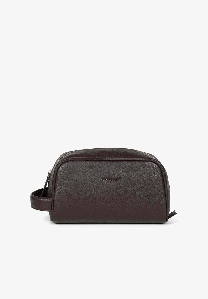 Mørkebrun læder toilettaske med struktureret finish, lynlåslukning og en sidehåndtag for nem transport. Kompakt rektangulær form.