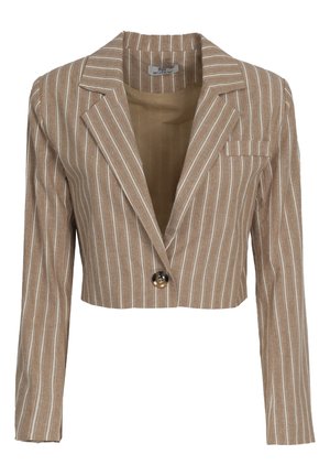 Blazer beige recortado con rayas verticales blancas, cierre de un solo botón y solapas muescas. Presenta un bolsillo en el pecho y un forro suave.