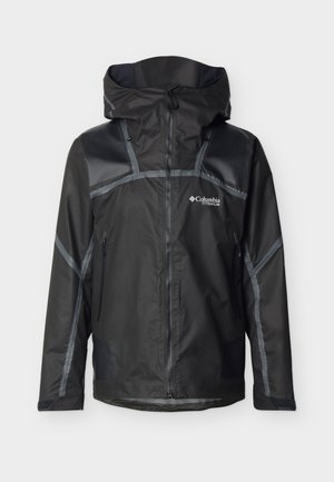 Αδιάβροχο μαύρο μπουφάν Columbia Titanium για άνδρες με κουκούλα, πλήρες φερμουάρ εμπρός, τσέπες με φερμουάρ στα πλάγια και ανακλαστικές λεπτομέρειες στα μανίκια και το στήθος.