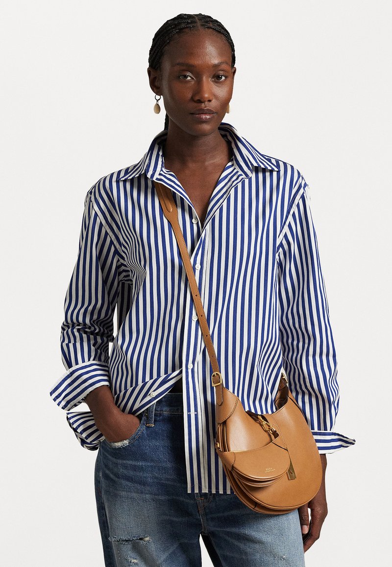 Polo Ralph Lauren - OVERSIZE FIT STRIPED COTTON SHIRT - Blusa - fall royal/white, Ampliar