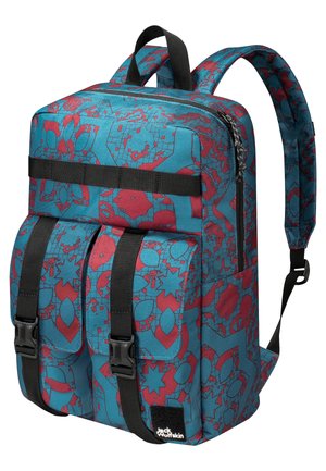 Blaue und rote gemusterte Schoolbag mit zwei Fronttaschen, schwarzen Trägern und einem Tragegriff oben. Hergestellt aus strapazierfähigem Material mit einem strukturierten Design.