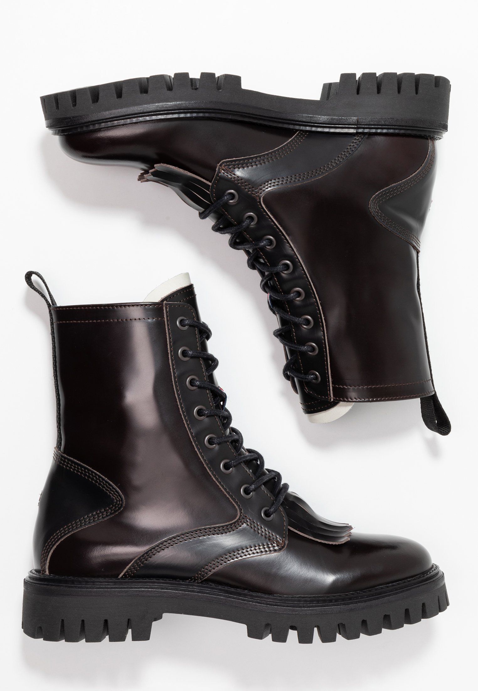 tommy hilfiger iconic boots