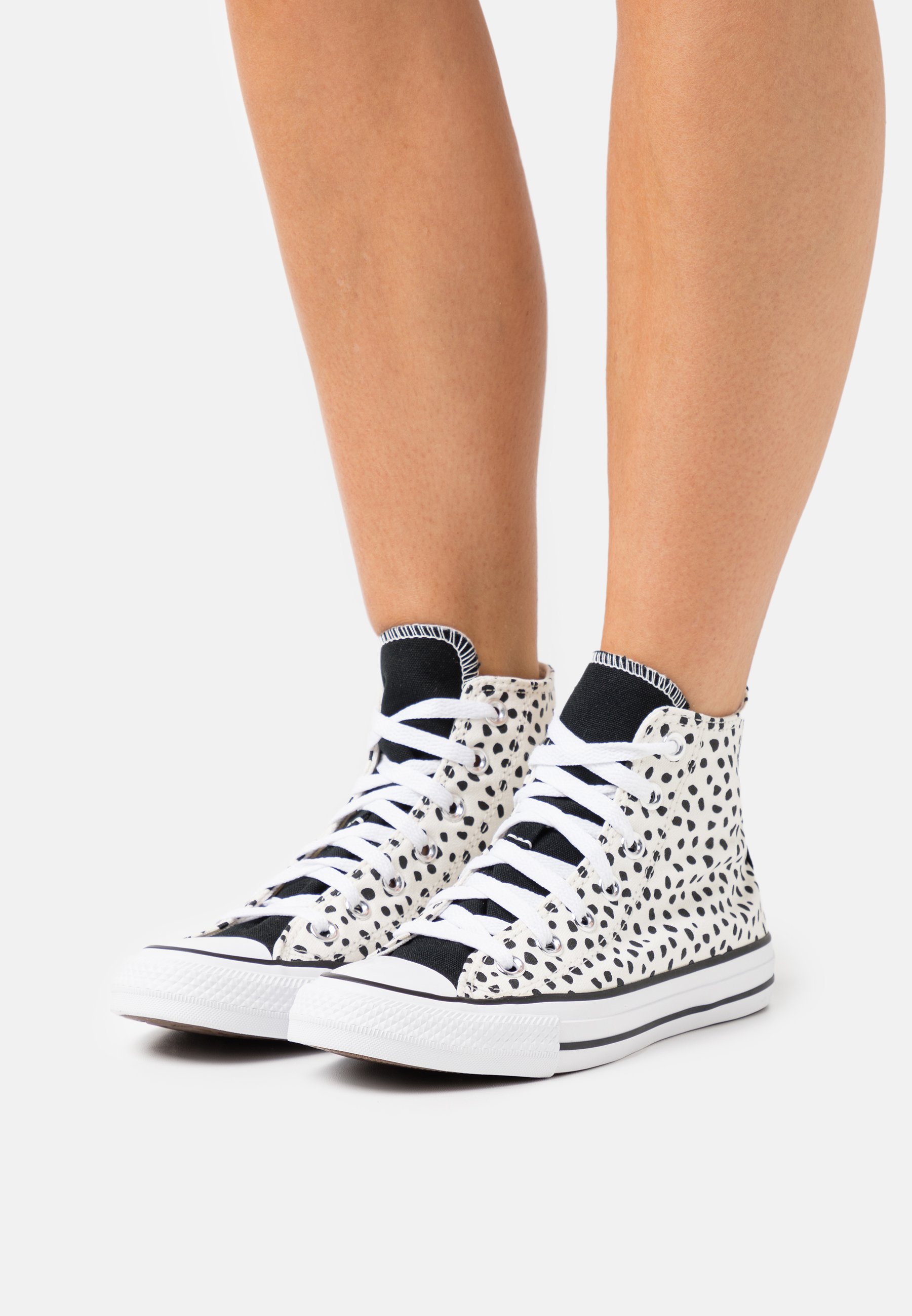 converse black egret leopard