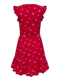 Robe rouge mi-longue avec petit imprimé floral blanc, manches courtes à volants, ceinture à la taille et ourlet à volants, vue de dos.