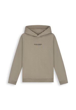 Taupe Kapuzenpullover mit langen Ärmeln und kleinem schwarzem Text "BALLIN STUDIOS" auf der Brust, flach auf weißem Hintergrund liegend.