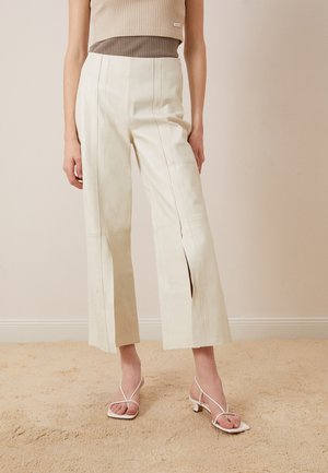 By Malene Birger WARRAN - Kožené nohavice - cream snow