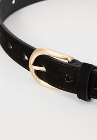 Fabienne Chapot CUT IT OUT HEART BELT  - Pas - black