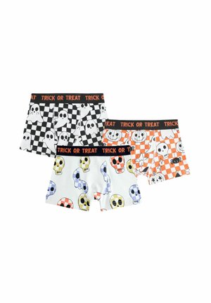 Drei Paare von Jungen-Boxershorts mit Halloween-Motiven: Gespenster, Totenköpfe und Kürbisse in unterschiedlichen Farbschemata und mit elastischen Taillenbündchen.