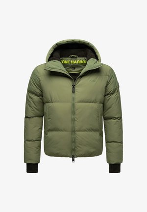 Olive rohelise värvi puhvjakas, millel on lukuga eesmine osa, kapuuts ja elastsed mansetid. Omab musta sisekatet ja logo rinnal.