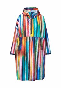 Poncho de pluie multicolore avec capuche. Présente des rayures verticales en bleu, orange, vert et rose. Fabriqué en matériau brillant et résistant à l'eau.
