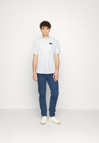 Lacoste CROC UNISEX - T-shirt basic - white