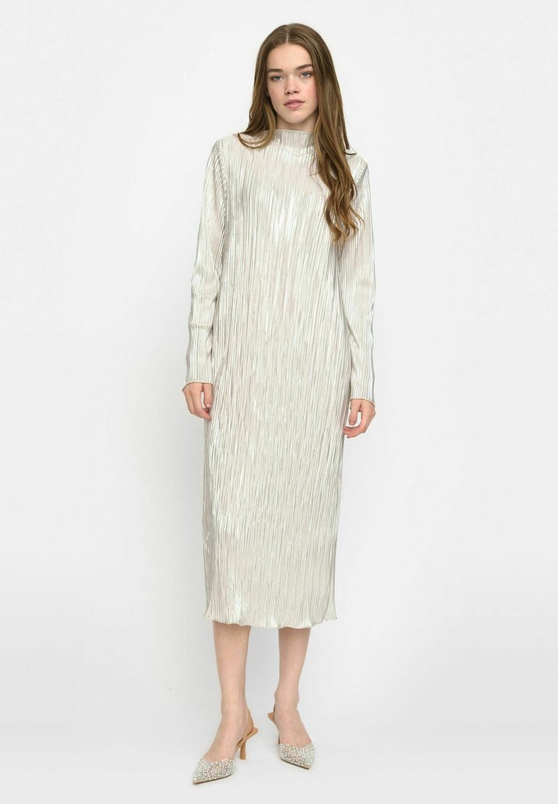 Soft Rebels SRNEVAEH - Day dress - silver plissé