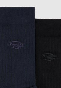 Bavlněné ponožky v námořnické modři a černé barvě, s ribkovanou texturou a kontrastní výšivkou loga Dickies na obou párech.