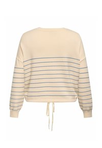 Pull crème avec fines rayures horizontales bleues, manches longues, poignets côtelés et cordon à la taille, vu de dos.