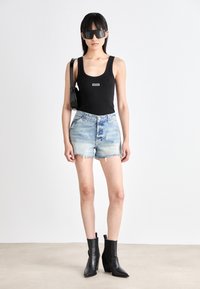 Gestuz DREW LOGO  - Top - black