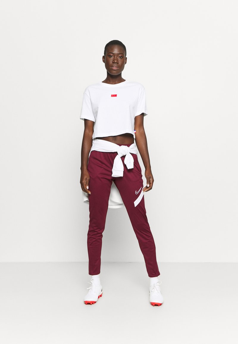 Damen Sportbekleidung | Nike Performance FRANKREICH FFF TEE VOICE Nationalmannschaft white/weiß - XM88120 Damen Sportbekleidung | Nike Performance FRANKREICH FFF TEE VOICE Nationalmannschaft white/weiß - XM88120