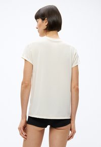 Billabong FIND ME SUNDAYS SUNSHIRT - Πάνω μέρος μπικίνι - salt crystal