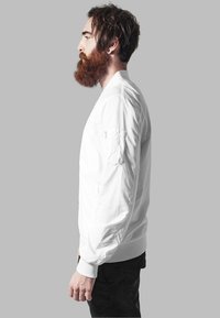Urban Classics LIGHT BOMBER JACKET - Bombera - white