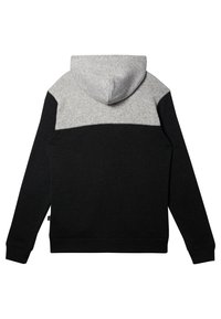 Sweat à capuche avec un design en blocs de couleur, section supérieure grise et section inférieure noire, fabriqué en tissu texturé.