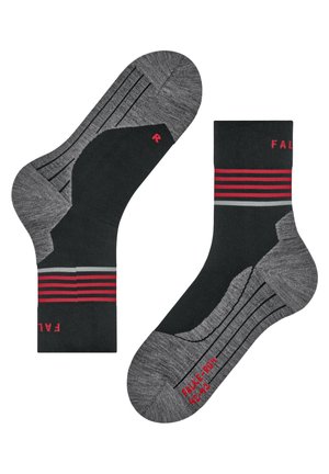 RU4 RUNNING MEDIUM CUSHIONING - Chaussettes de sport - black