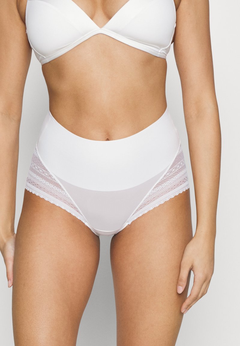 Spanx UNDIETECTABLE ILLUSION LACE HIHIPSTER Shapewear linen/crème