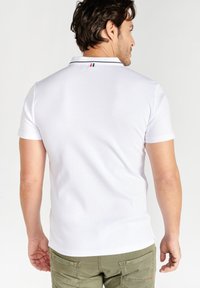 Le Temps Des Cerises Poloshirt - blanc