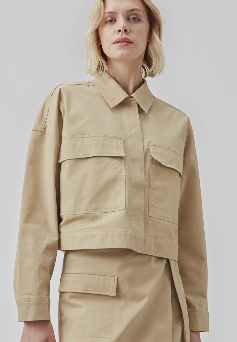 Modström Lichte jas beige