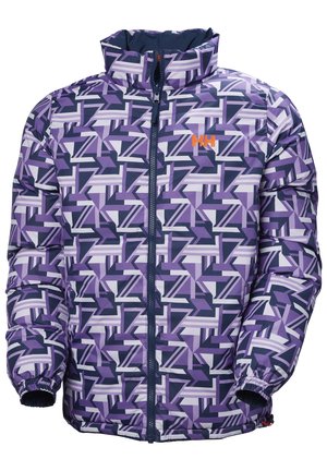 Fialová vzorovaná bunda s geometrickým designem, vyrobená z lesklého materiálu, s vysokým límcem a zapínáním na zip. Oranžové logo vepředu.