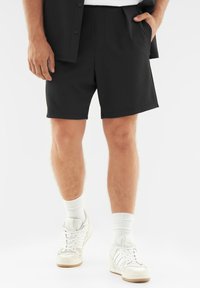 Johnny Urban MASON - Tepláky - black