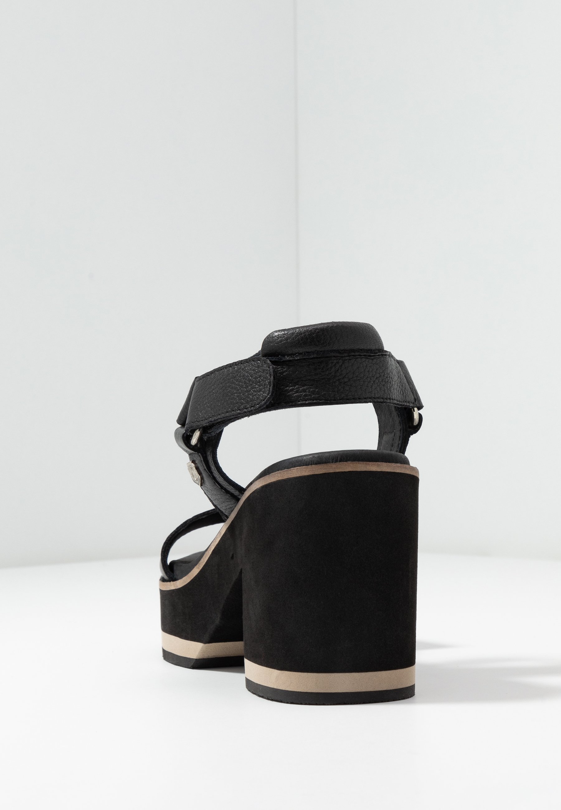 Carmela Platåsandaler - black Carmela Platåsandaler - black