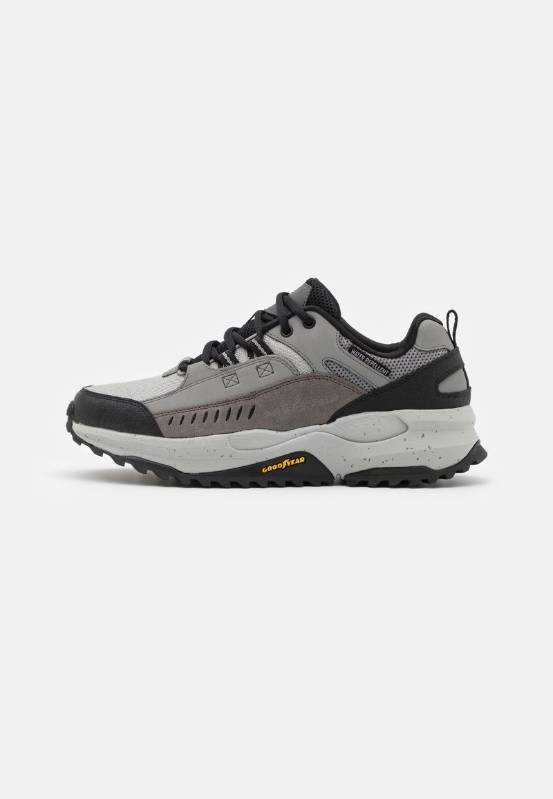 Skechers NIC TRAIL - Tenisice - charcoal/black
