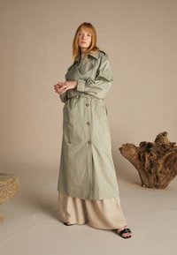 Zign Studio TENCEL ™ 2-IN-1 TRENCHCOAT - Summer jacket - light green
