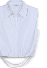 Blusa bianca senza maniche con colletto, caratterizzata da una scollatura a V e un fondo arricciato con lacci laterali regolabili.