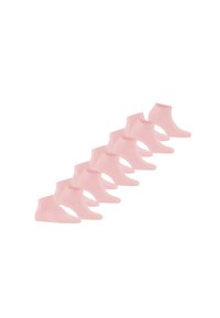 Calzini alla caviglia rosa disposti in fila, realizzati in tessuto morbido, con una texture liscia e un bordo a costine nella parte superiore.