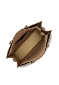 Sac à main en cuir tan avec une fermeture éclair, doté d'un intérieur lisse, de plusieurs poches et d'accents en métal doré.