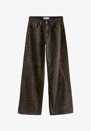 Jeans o szerokich nogawkach w brązowy i czarny wzór w panterkę, wykonane z denimu, z kieszeniami z przodu i klasycznym pięciokieszeniowym fasonem.