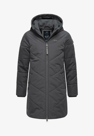 Parka grigia isolata con cappuccio, caratterizzata da un motivo trapuntato diagonale, chiusura con zip e tasche laterali. Texture morbida, materiale resistente.