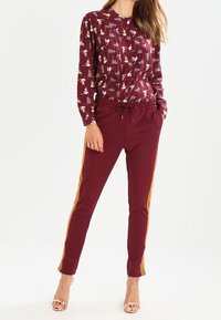 Karen by Simonsen Bluse - bordeaux