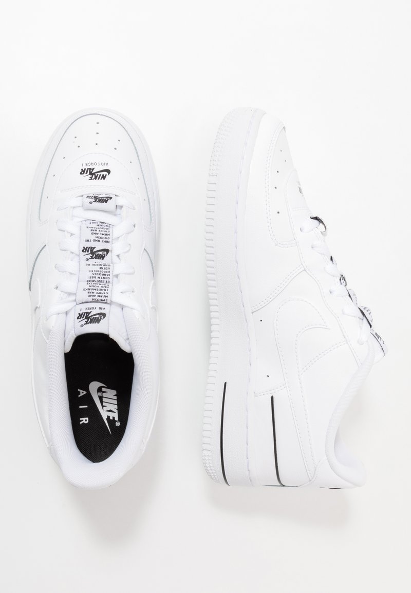 Nike Sportswear - AIR FORCE 1 LV8 3 SU20 (GS) - Matalavartiset tennarit - white/black, Suurenna